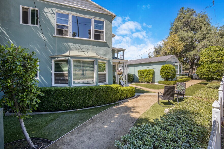 More Photos Of 646 Westminster Dr, Pasadena Multifamily For Sale