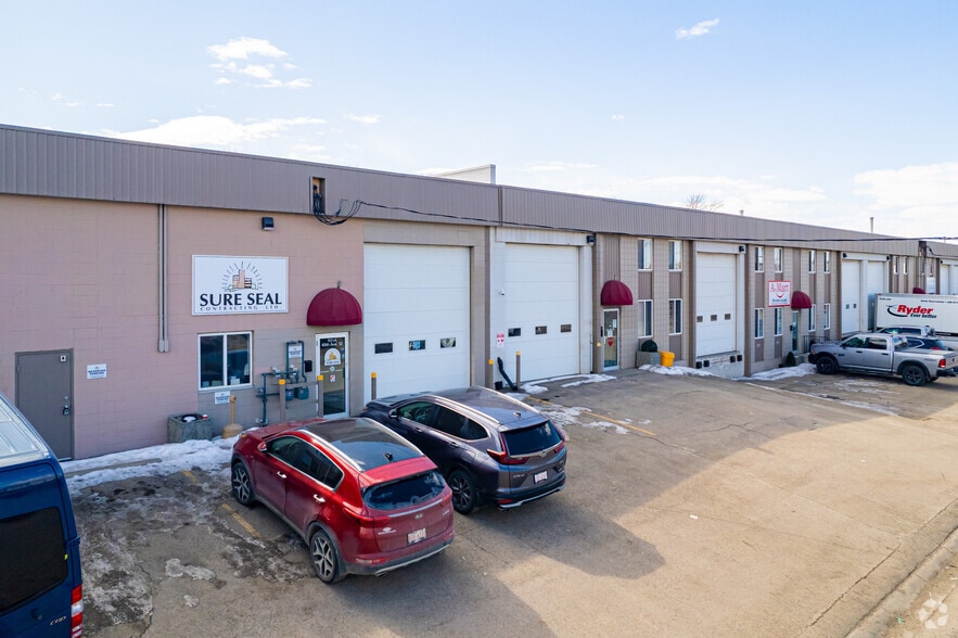 More Photos Of 915-935 48 Ave SE, Calgary Warehouse For Sale