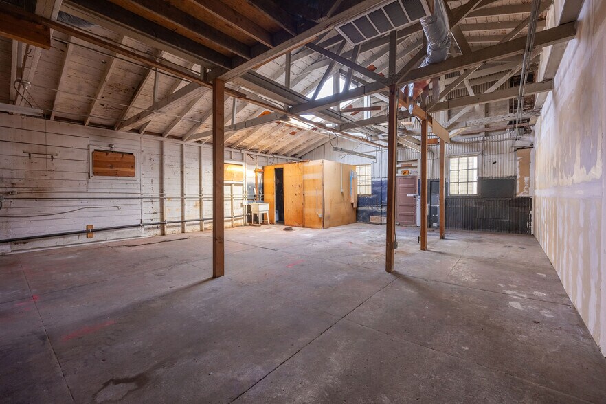 More Photos Of 535-539 Main St, Half Moon Bay Storefront Retail Residential For Sale