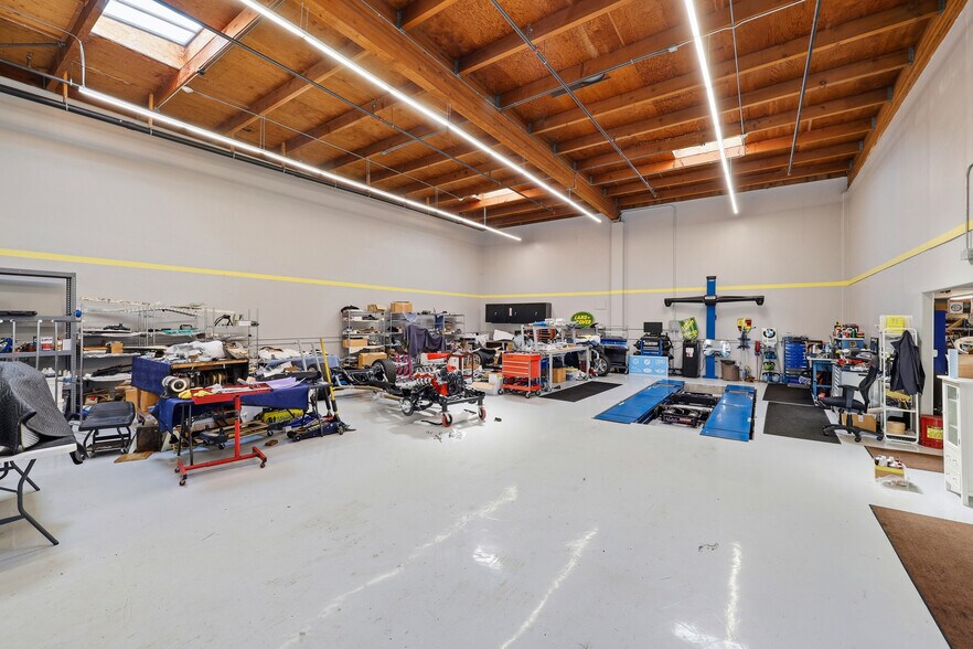 More Photos Of 447 Lambert Ave, Palo Alto Warehouse For Sale