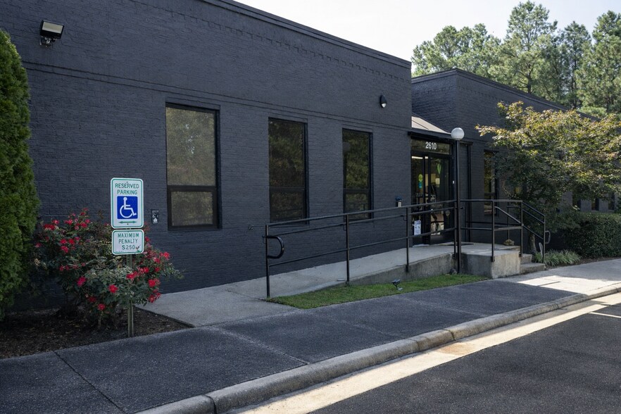 More Photos Of 2610 New Bern Ave, Raleigh Medical For Lease