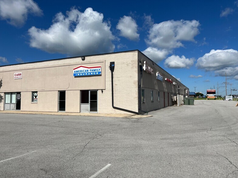 More Photos Of 5124 Pine Island Ct, Crown Point Unknown For Lease