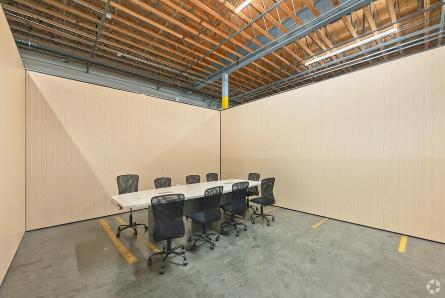 More Photos Of 3950 Airport Dr, Ontario Warehouse For Lease