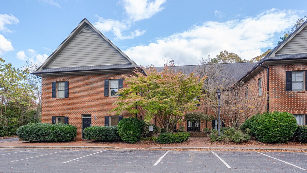 More Photos Of 131 Wind Chime Ct, Raleigh Office For Lease