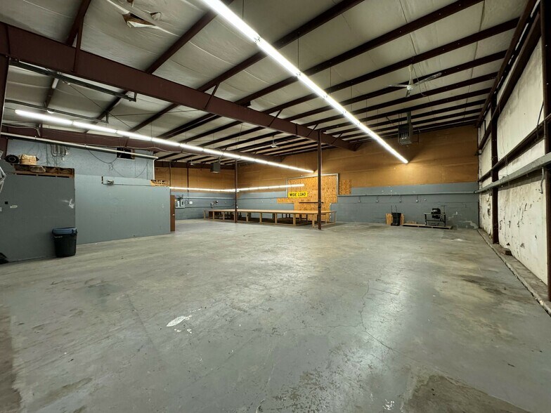 More Photos Of 273 Weymouth St, Rockland Flex For Lease