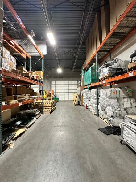 More Photos Of 1715 N Rosemont, Mesa Warehouse For Lease