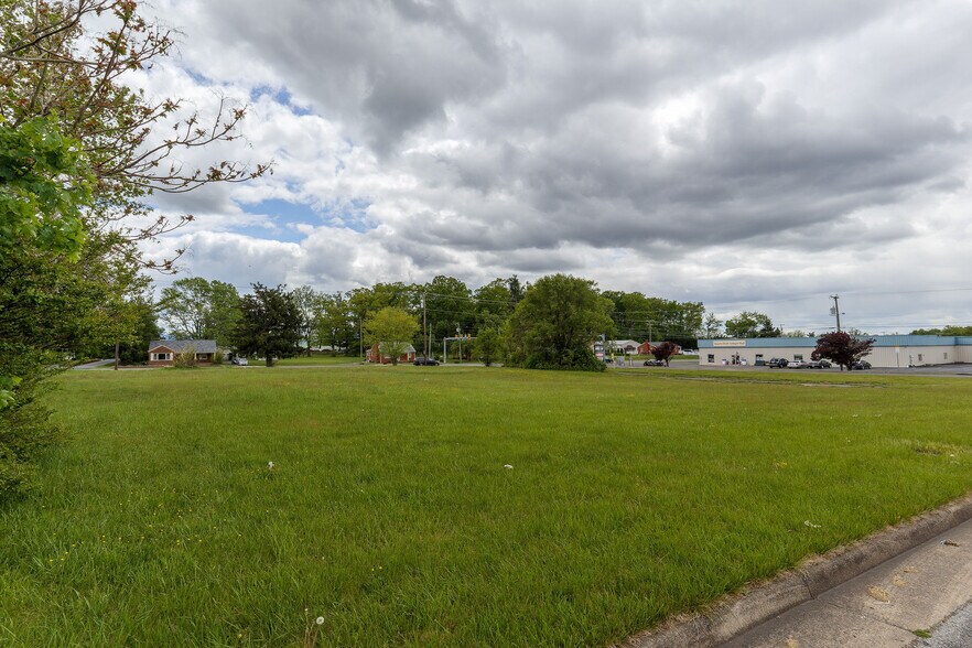 More Photos Of 3318 Stuarts Draft Hwy, Stuarts Draft Land For Sale