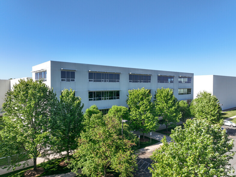 Primary Photo Of 4450 Fortune Ave NW, Concord Office For Lease