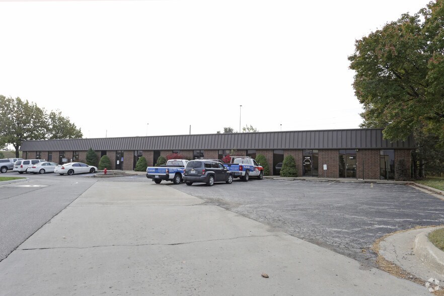 More Photos Of 11751-11767 W 86th Ter, Lenexa Warehouse For Lease