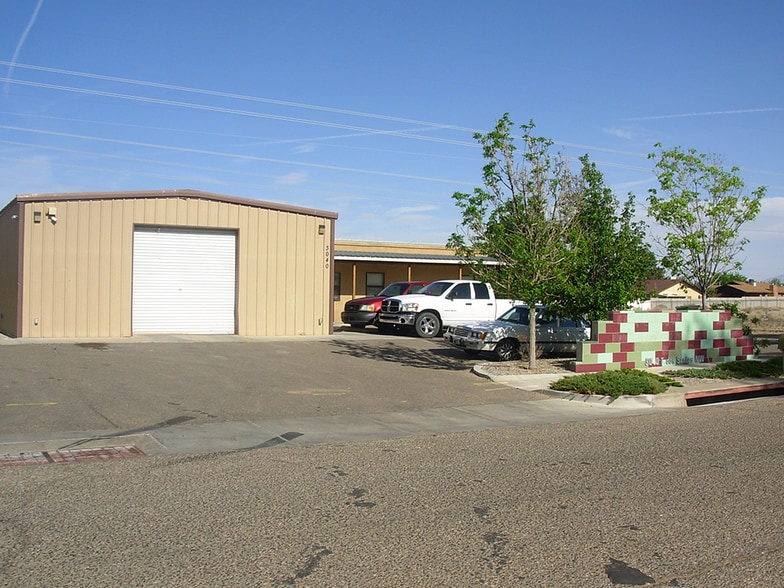 More Photos Of 3040 Todos Santos St NW, Albuquerque Warehouse For Lease