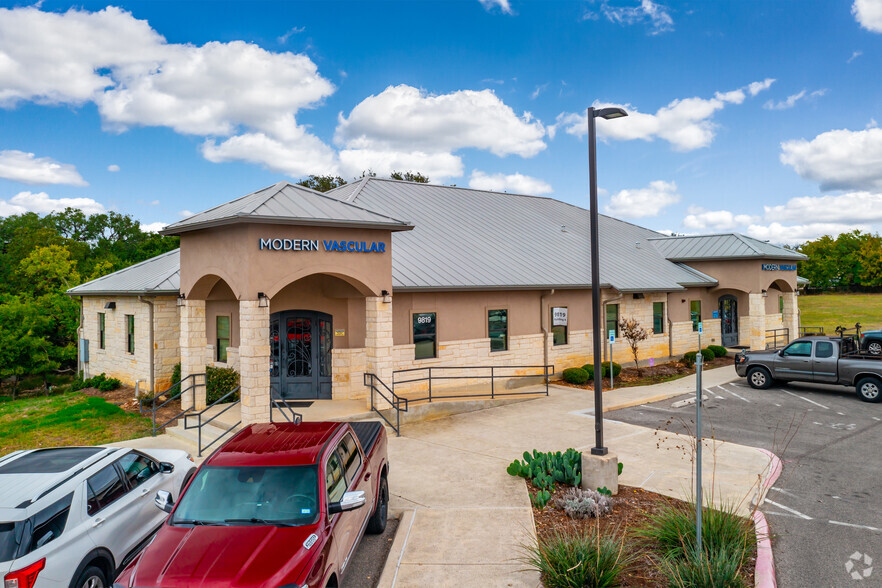 Primary Photo Of 9819 Huebner Rd, San Antonio Medical For Lease