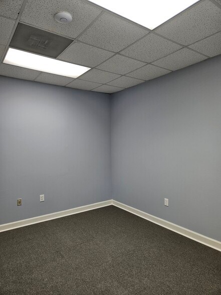 More Photos Of 8122 Sawyer Brown Rd, Nashville Office For Lease