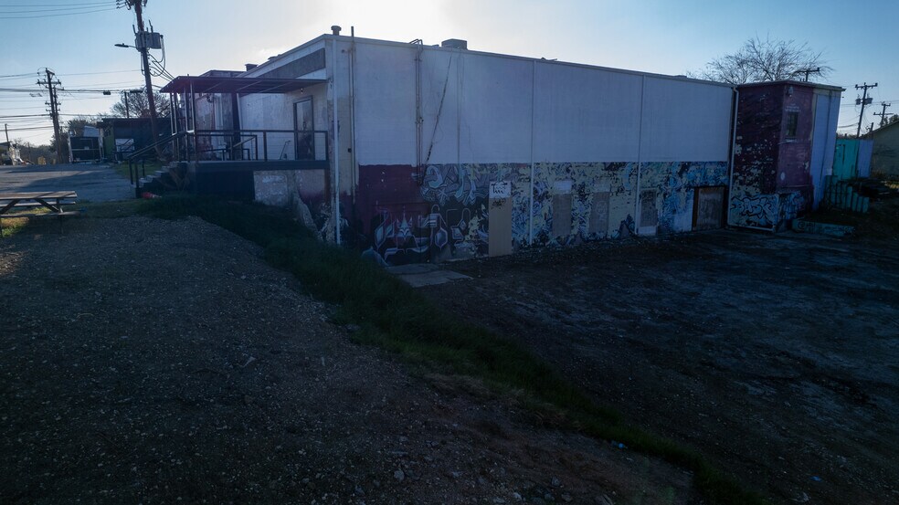 More Photos Of 8123 Broadway St, San Antonio Freestanding For Sale