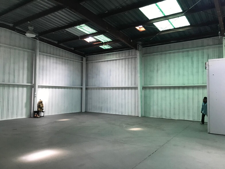 More Photos Of 57 Loomis St, San Francisco Warehouse For Lease