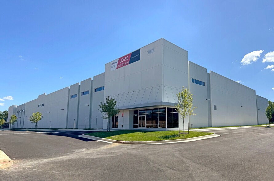 Primary Photo Of 7917 Fernham Ln, District Heights Warehouse For Lease