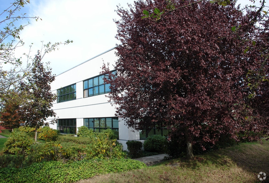 More Photos Of 14700 NE 95th St, Redmond Flex For Lease