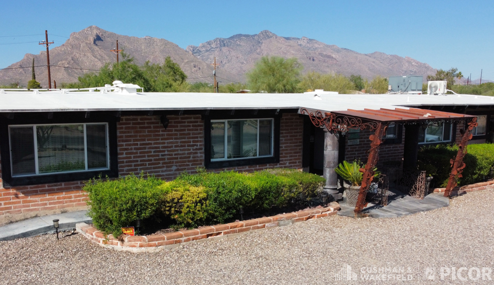 Primary Photo Of 1102 W Ina Rd, Tucson Flex For Sale