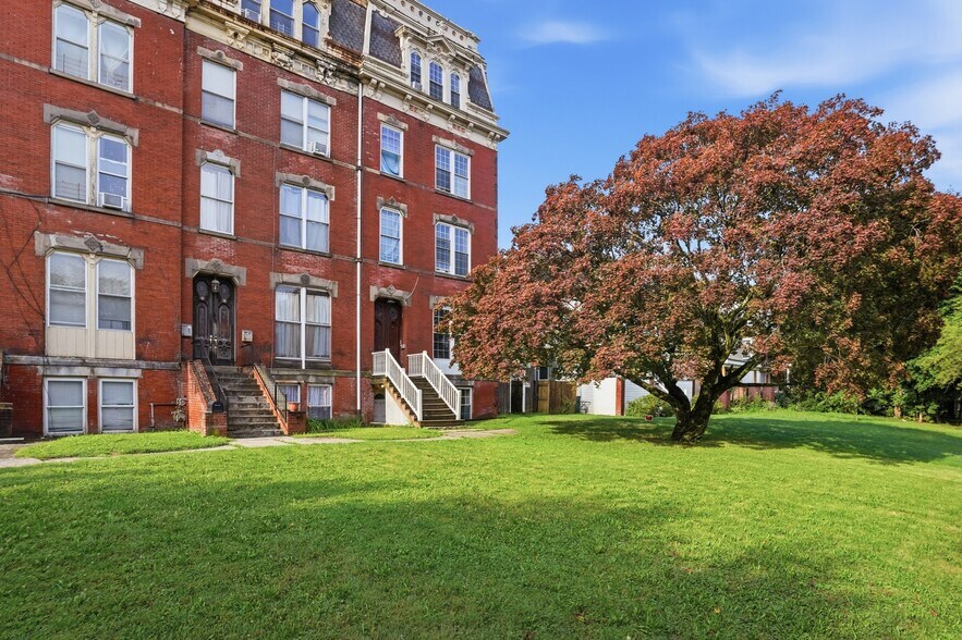 More Photos Of 10 Eastman Ter, Poughkeepsie Apartments For Sale