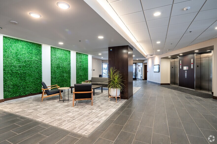 More Photos Of 7505 Metro Blvd, Edina Office For Lease