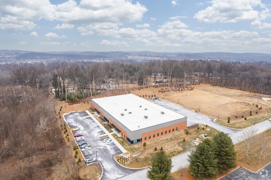 More Photos Of 711 Haywood Dr, Exton Light Manufacturing For Lease