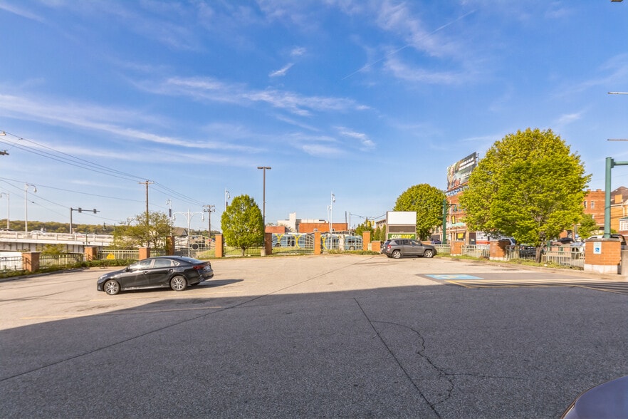 More Photos Of 133 W 8th Ave, Homestead Drugstore For Lease