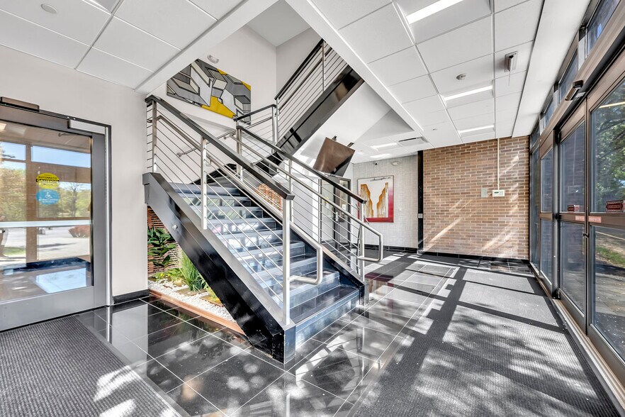 More Photos Of 690 Kinderkamack Rd, Oradell Medical For Lease