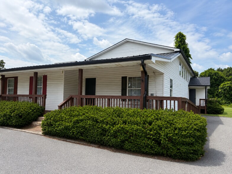 Primary Photo Of 30265 Old Charlotte Hall Rd, Mechanicsville Freestanding For Lease