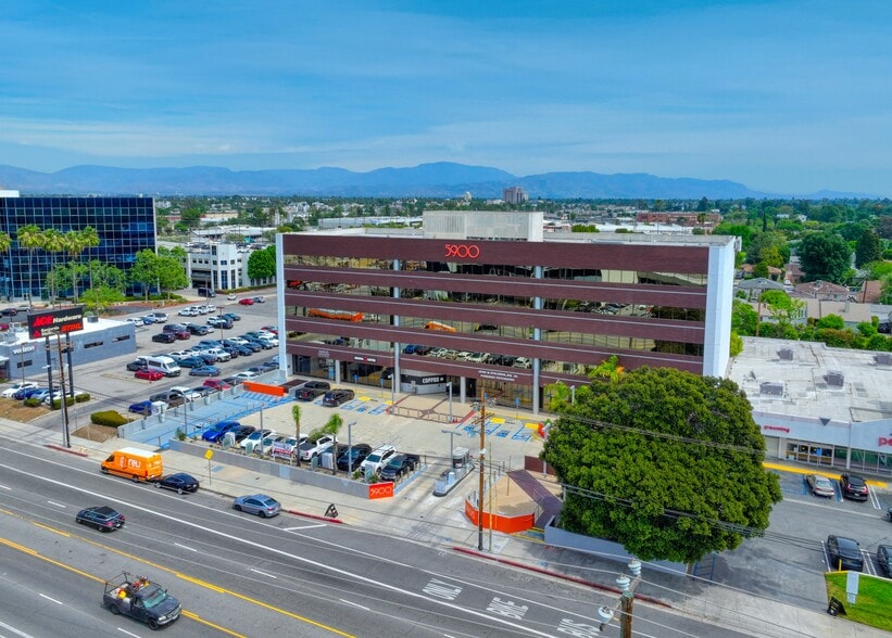 Primary Photo Of 5900 Sepulveda Blvd, Van Nuys Office For Sale