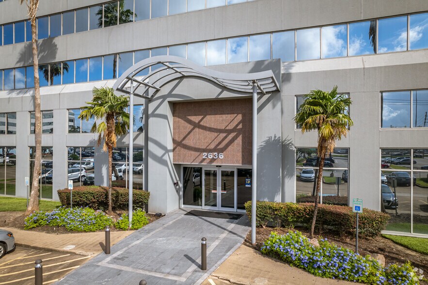 More Photos Of 2636 S Loop Fwy W, Houston Office For Lease