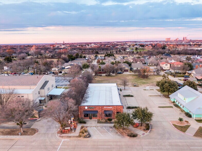 More Photos Of 203 George Hopper Rd, Midlothian Storefront Retail Office For Lease
