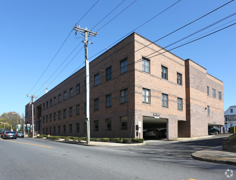 Primary Photo Of 6 N Broad St, Woodbury Office For Lease