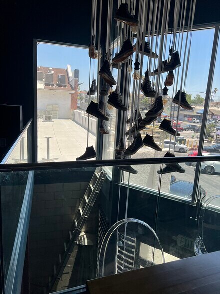 More Photos Of 125 N Western Ave, Los Angeles Unknown For Lease