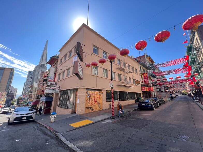 More Photos Of 160 Waverly Pl, San Francisco Storefront Retail Office For Lease