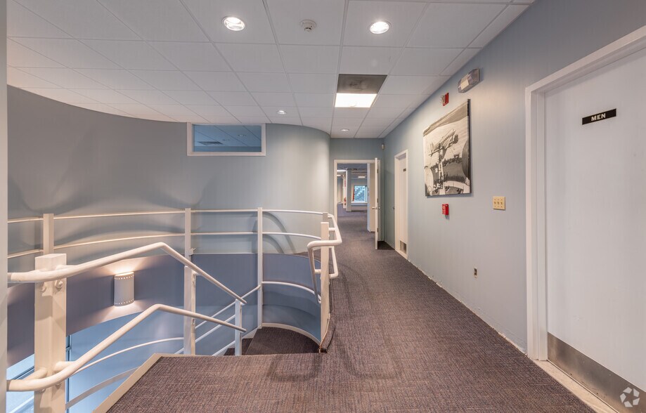 More Photos Of 100 Summit St, Peabody Office For Sale