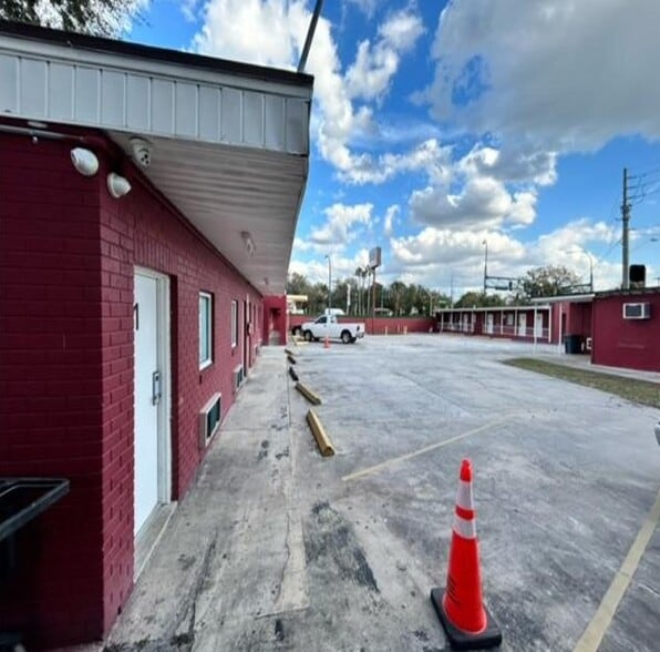 More Photos Of 3842 S Orange Blossom Trl, Orlando Hotel For Sale