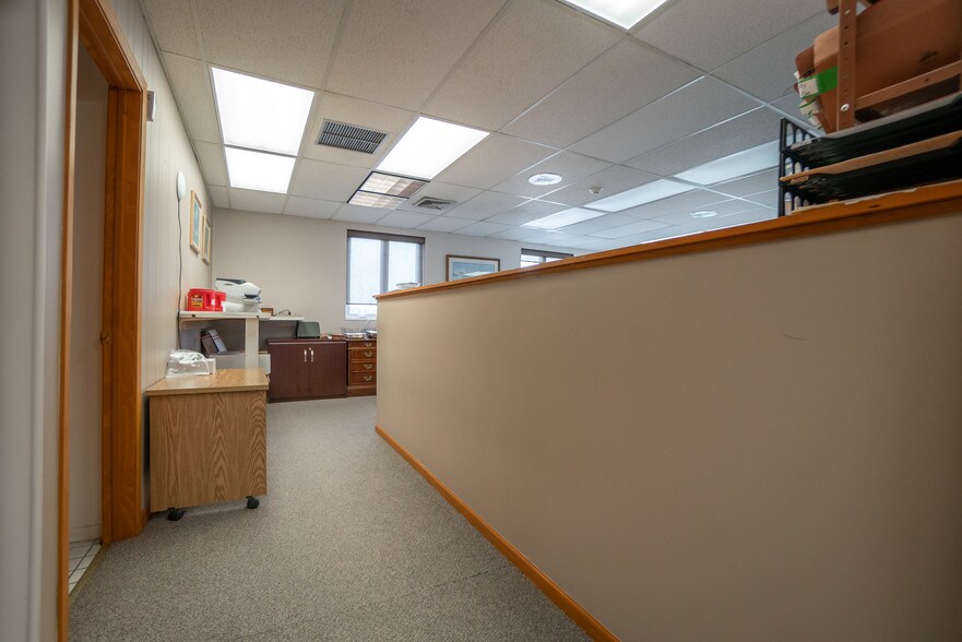 More Photos Of 9635 Saric Ct, Highland Office For Lease