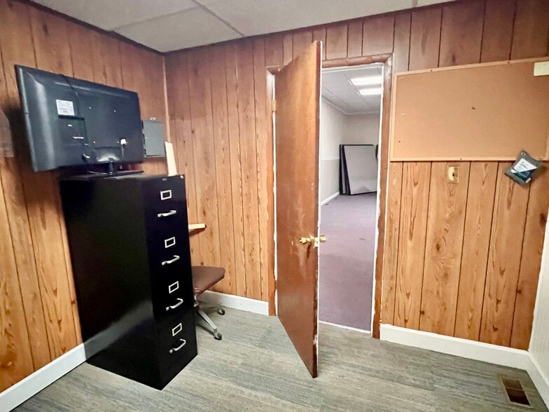 More Photos Of 703 N Main St, LaFayette Religious Facility For Sale