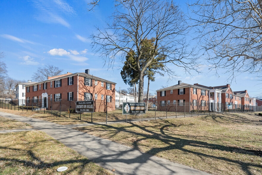 More Photos Of 3712 E 47th Ter, Kansas City Apartments For Sale