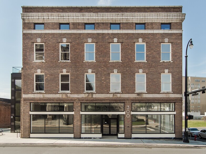 More Photos Of 300 E Main St, Durham Office Residential For Lease