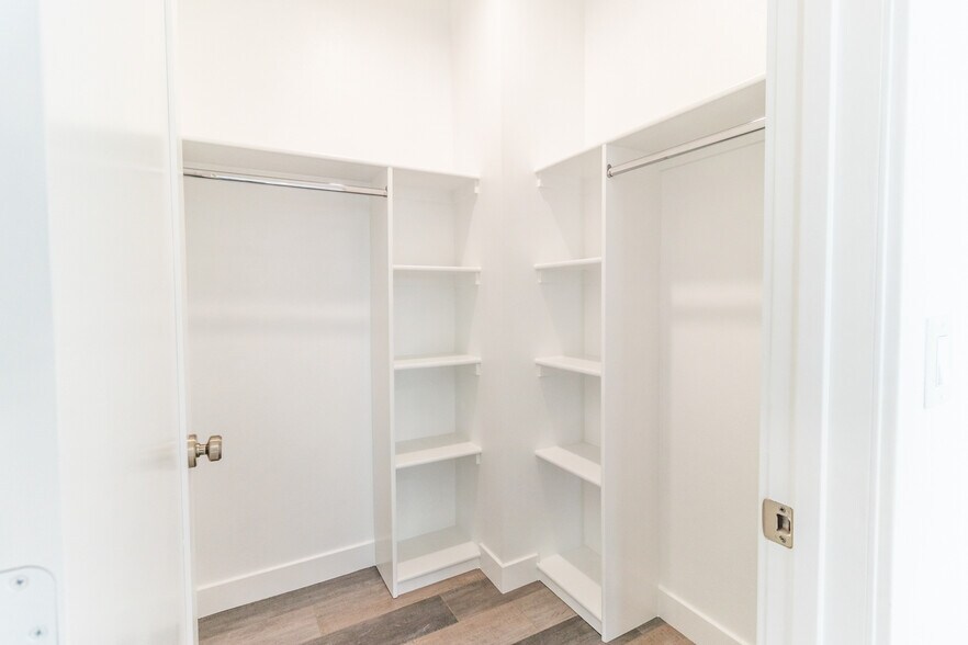 More Photos Of 1818 Thurman Ave, Los Angeles Apartments For Sale