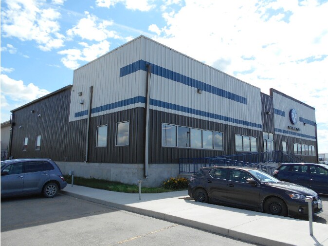 More Photos Of 2608 Vitran Dr, Oak Bluff Industrial For Sale