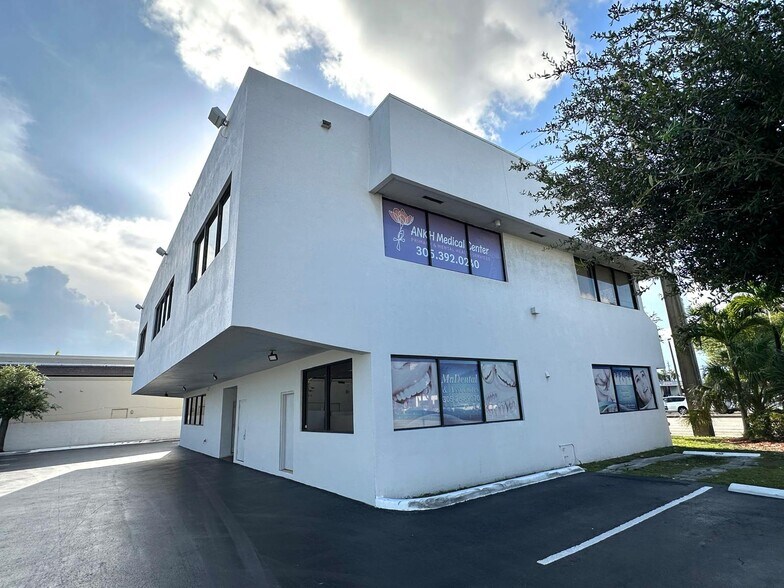 More Photos Of 8100 W Flagler St, Miami Loft Creative Space For Lease