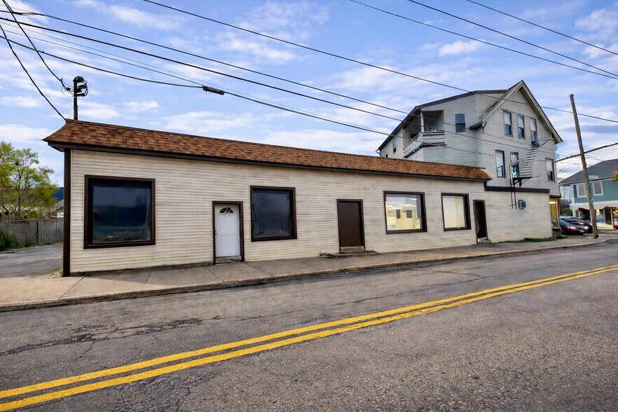 More Photos Of 1081 Social St, Woonsocket Apartments For Lease