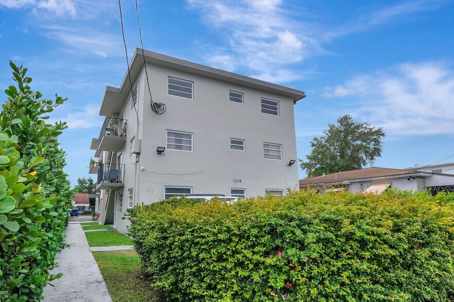 More Photos Of 2014 SW 3rd St, Miami Apartments For Sale