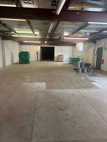 More Photos Of 2222 E Boulder St, Colorado Springs Light Manufacturing For Lease