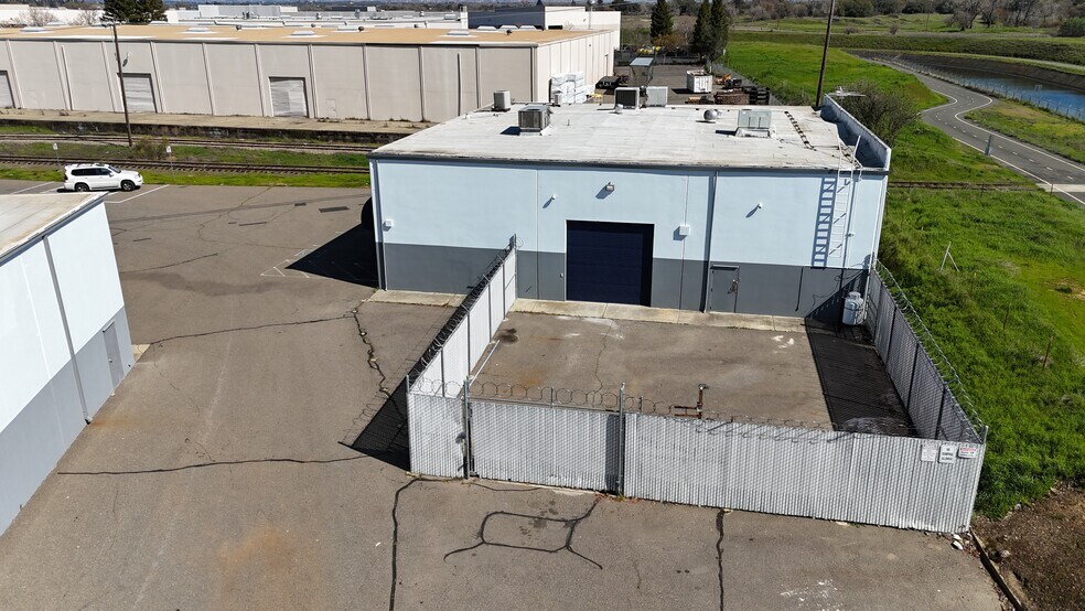 More Photos Of 2489 Mercantile Dr, Rancho Cordova Warehouse For Lease