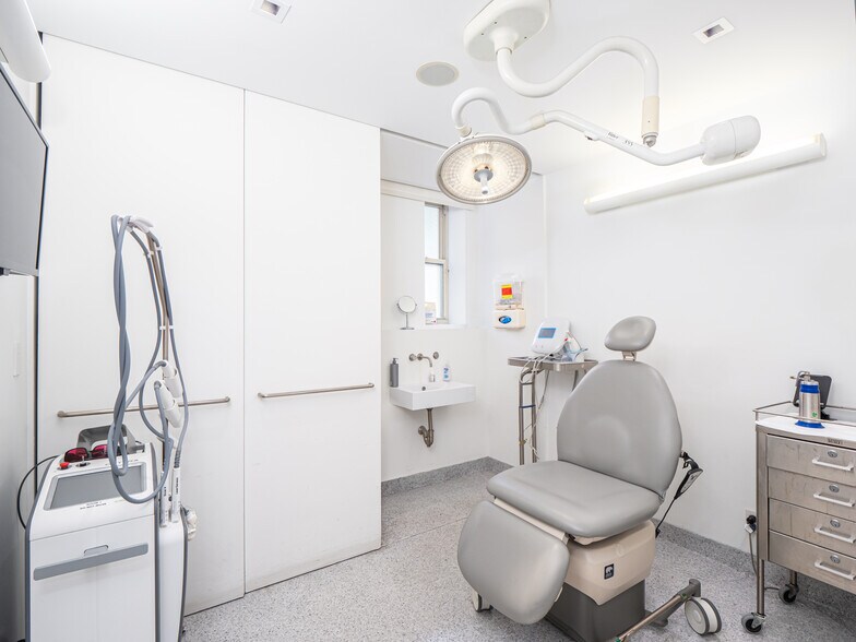 More Photos Of 911 Park Ave, New York Apartments For Sale