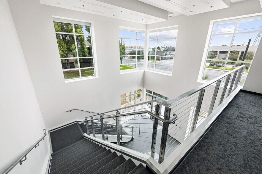 More Photos Of 11311 Western Ave, Garden Grove Manufacturing For Lease