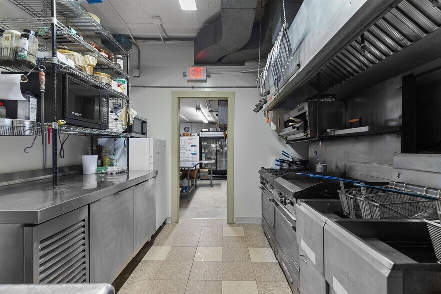 More Photos Of 1027 S Main St, Oshkosh Restaurant For Sale