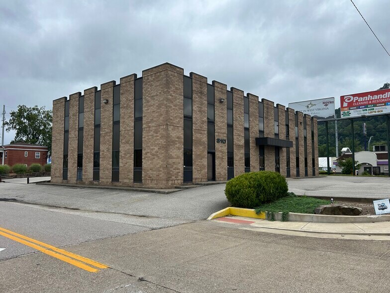 Primary Photo Of 310 35th St SE, Charleston Medical For Sale